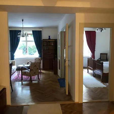 Parkside Flat In The Oldtown * ブラチスラヴァ